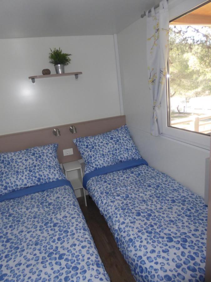 Adriatic Blue Coast Mobile Home Jezera Exterior foto